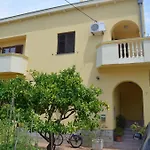 Baric Guest house