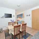 Baric Guest house