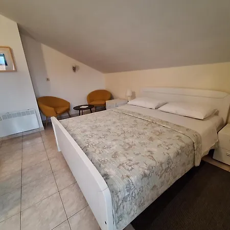 Baric Guest house 3*