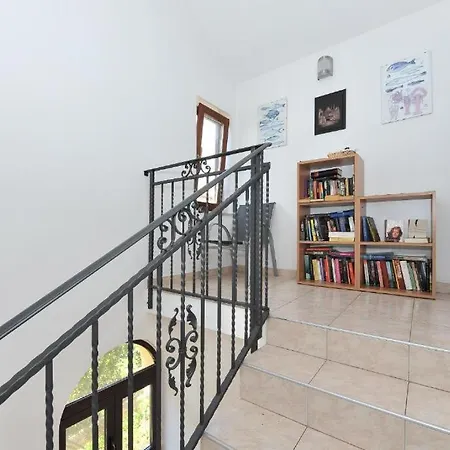 Baric בית הארחה 3*