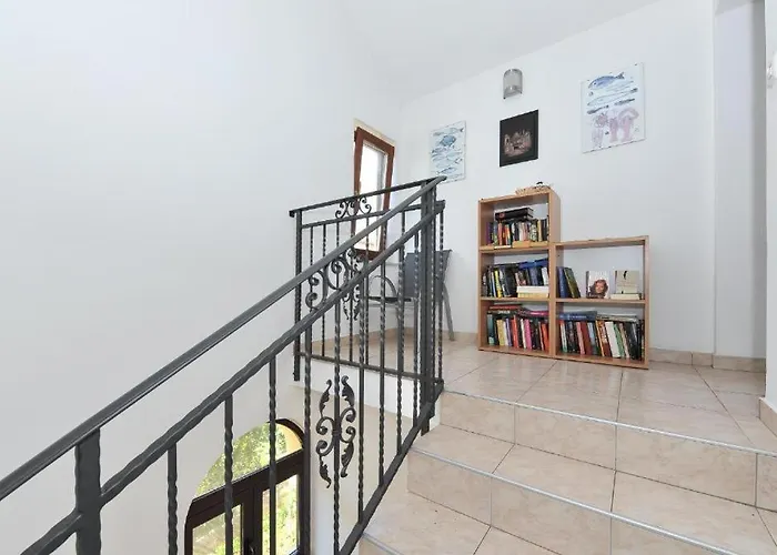 Baric Guest house 3*